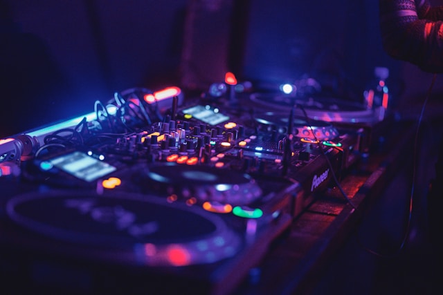 Techno Tales: Journeying through the Origins and Evolution of Techno Music Culture!